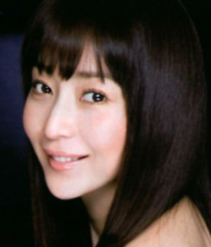 alt="稲森いずみさんの写真３枚目"