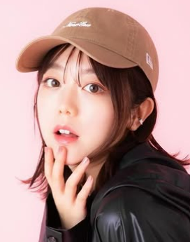 alt="峯岸みなみさん2024年4月30日Instagram投稿写真"