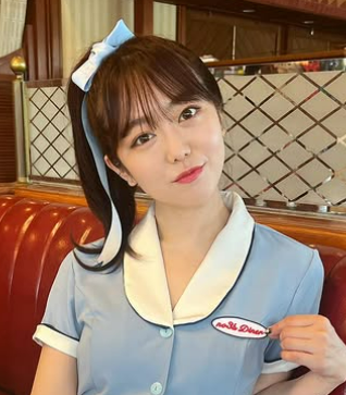alt="峯岸みなみさん2023年9月10日Instagram投稿写真"