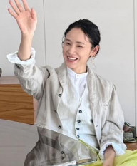吉田羊さん公式Instagram2025年2月8日投稿写真