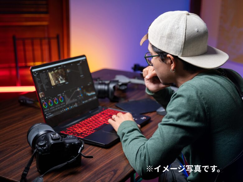 男性映像クリエイターのイメージ写真