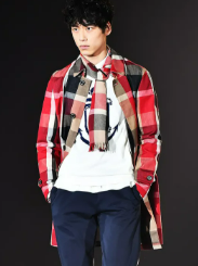 坂口健太郎さんランウェイ写真