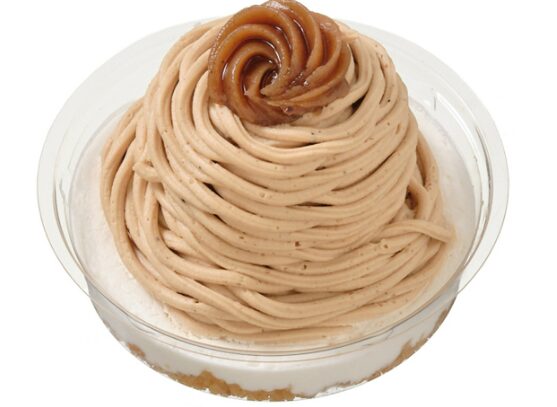 セブン「イタリア栗のモンブラン8層仕立て」のイメージ写真